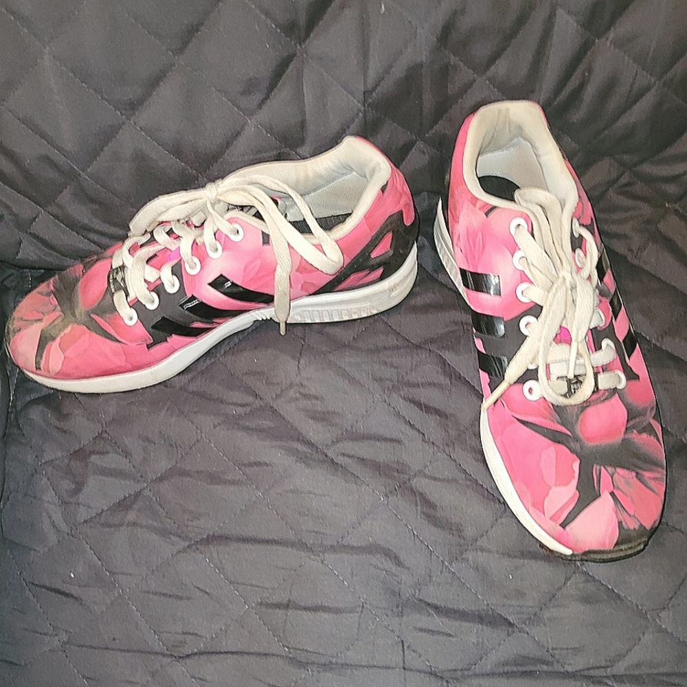 Adidas Torsion Size 9 Pink % Black Floral